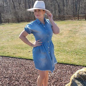 BRAND NEW SHORT DENIM DRESS